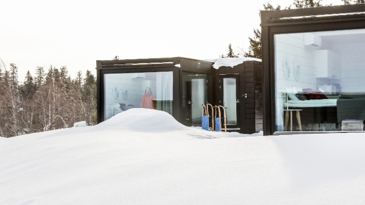 Sky Cabin lasihuoneisto talvella