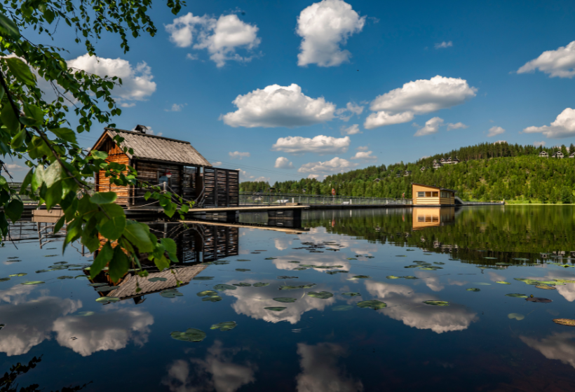 Sauna ja järvi